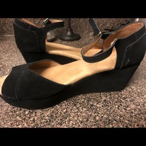 Toms Wedges